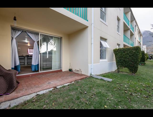 2 BEDROOM APARTMENT TO LET IN ROSEBANK